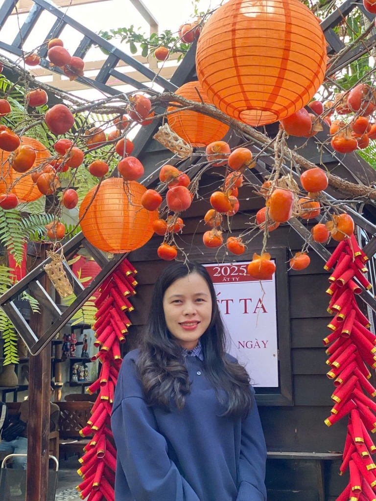 Cô Nguyễn Thị Hồng Liễu – Người sáng lập Trung tâm Ngoại ngữ HELLO Kon Tum